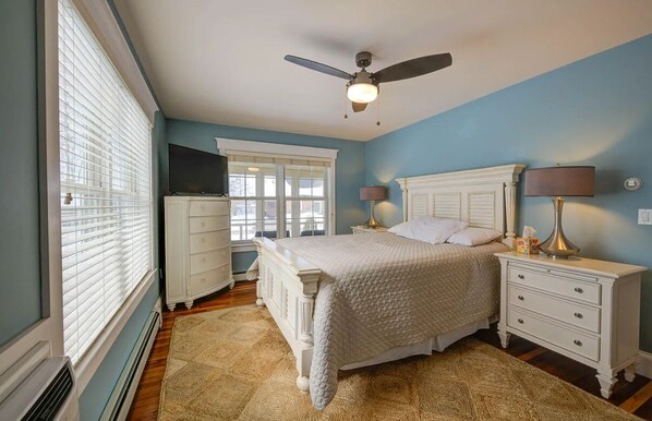 4 bedrooms, iron/ironing board, travel crib, free WiFi