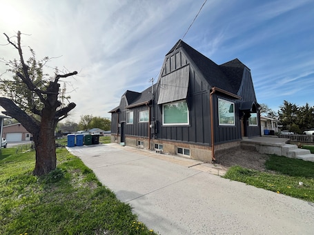 Exterior. Welcome to the Raven Rose - A Chic, Newly Renovated 2BD/1BA Home