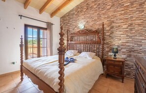5 chambres, fer et planche à repasser, Wi-Fi gratuit, draps fournis