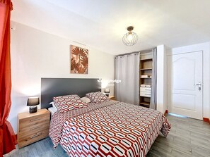 2 chambres, fer et planche Ă repasser, Wi-Fi gratuit, draps fournis