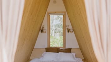 Individually furnished, soundproofing, bed sheets