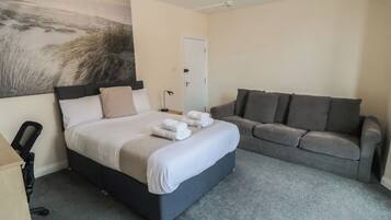 Cottage | 3 bedrooms, free WiFi, individually decorated, individually furnished