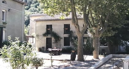 Domaine Castelnaut gĂźte et chĂąteau