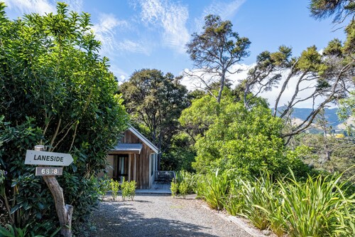 Laneside - Akaroa Holiday Cottage