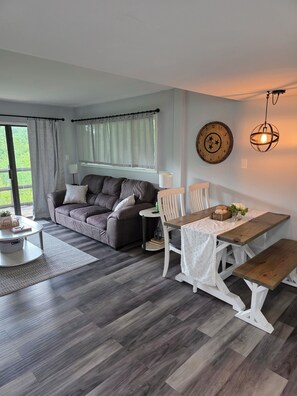Smart TV, fireplace, video games