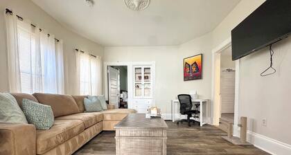 2-bedroom apartment in fabulous Somerville with AC, WiFi and off street parking