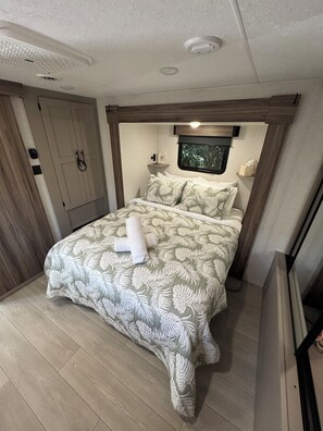 1 chambre, fer et planche à repasser, Wi-Fi gratuit, draps fournis