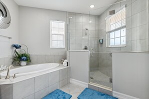House (3 Bedrooms) | Bathroom | Towels