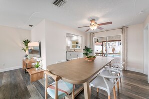 House (3 Bedrooms) | Dining room - 311 Jack Dr (Cocoa Beach)