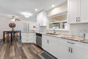 House (3 Bedrooms) | Private kitchen | Fridge, microwave, oven, stovetop