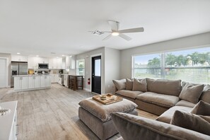 House (3 Bedrooms) | Interior - 520 Escambia St (Indian Harbour Beach)