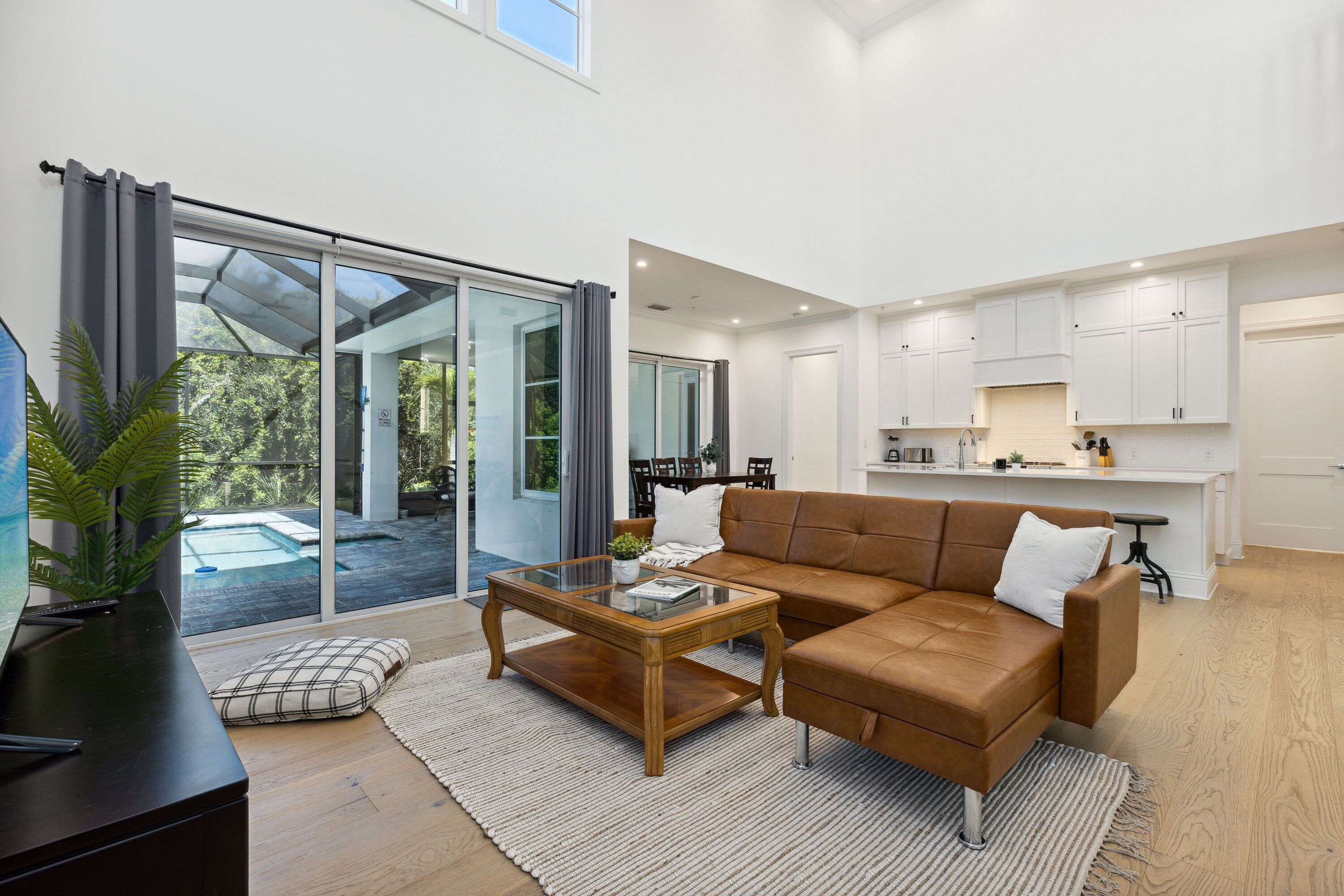 House (4 Bedrooms) | Front of property