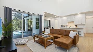 House (4 Bedrooms) | Front of property