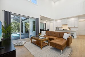 House (4 Bedrooms) | Front of property