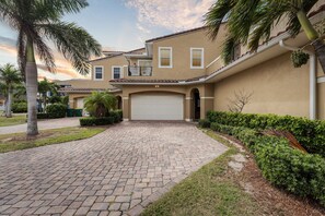 Hus (3 Bedrooms) | Overnatningsstedets facade