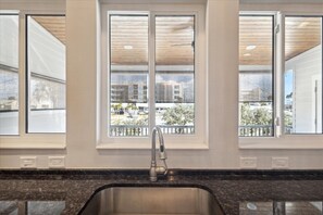 Villa (4 Bedrooms) | Interior