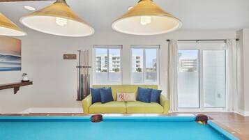 Villa (4 Bedrooms) | Interior