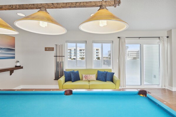 Villa (4 Bedrooms) | Interior