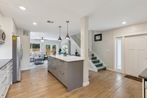 Interior - 10 Colonial Drive (Cocoa Beach)