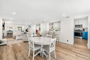 House (4 Bedrooms) | Interior - 121 Atlantic Blvd (Indian Harbour Beach)