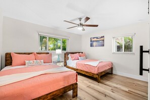 House (4 Bedrooms) | 3 bedrooms, iron/ironing board, bed sheets - 121 Atlantic Blvd (Indian Harbour Beach)