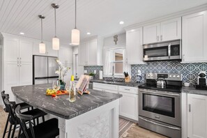 House (3 Bedrooms) | Interior - 172 Woodland Ave (Cocoa Beach)