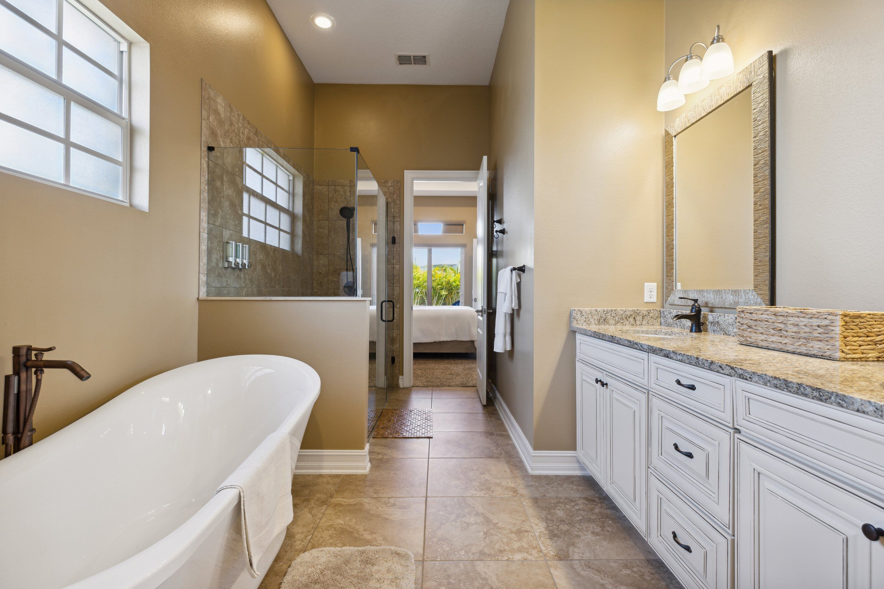 House (3 Bedrooms) | Bathroom | Shower, towels