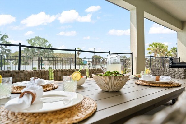 House (6 Bedrooms) | Interior