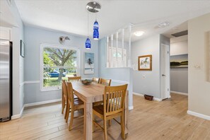 Hus (3 Bedrooms) | Spisestue