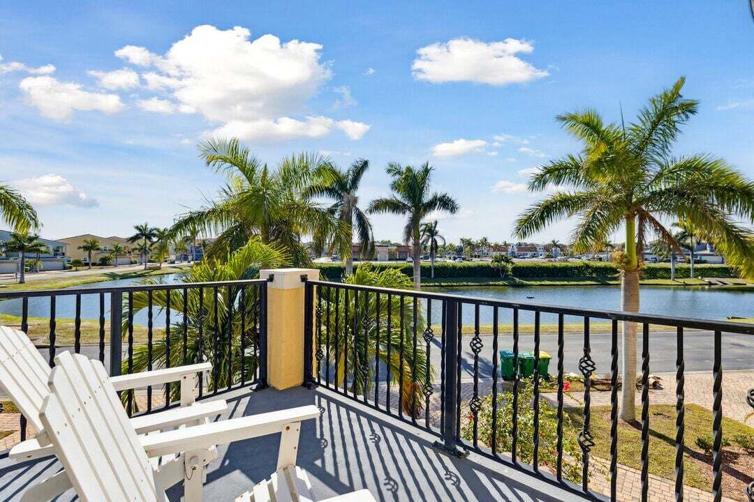 Villa (3 Bedrooms) | Balcony