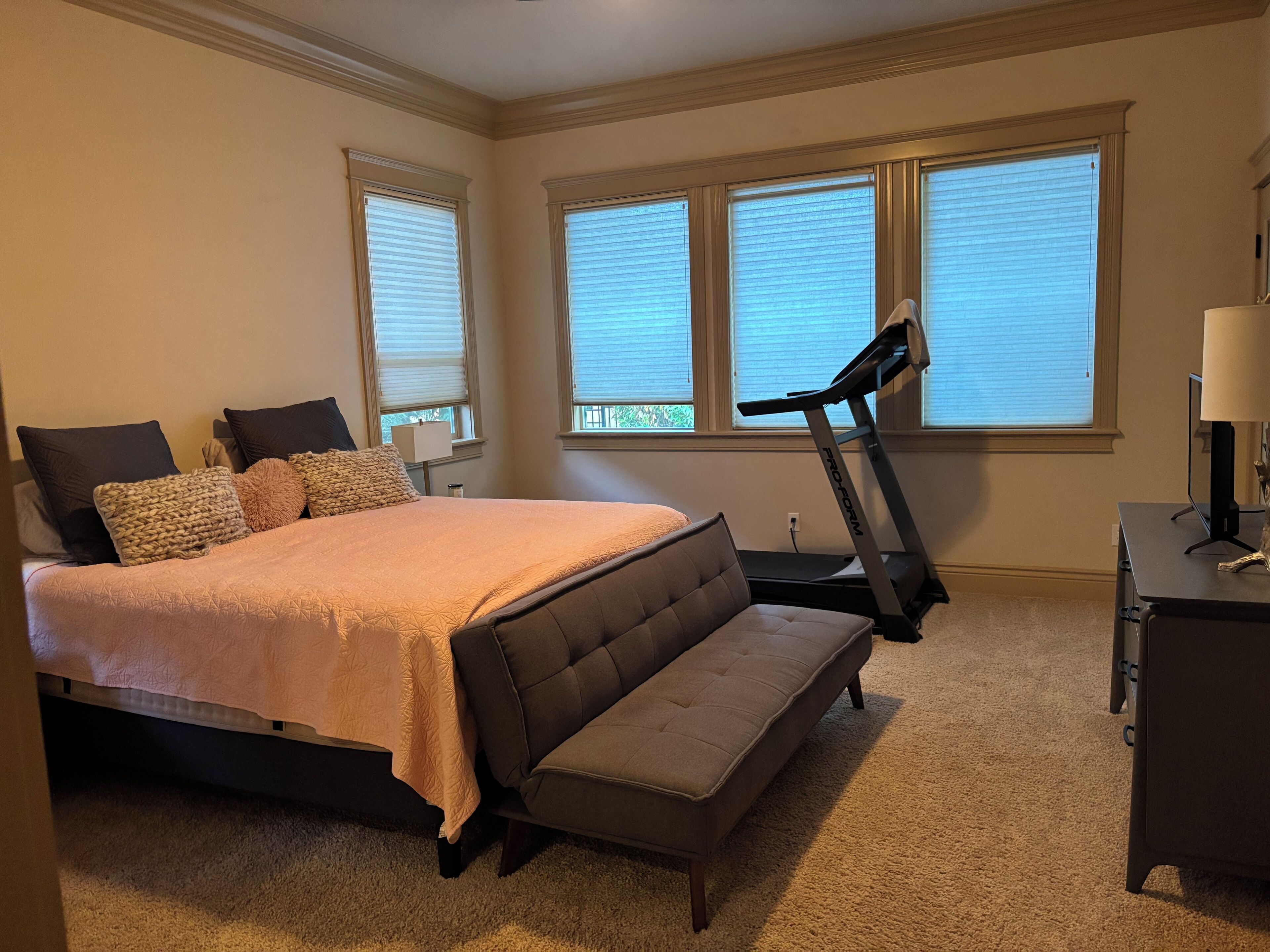 3 bedrooms, WiFi, bed sheets