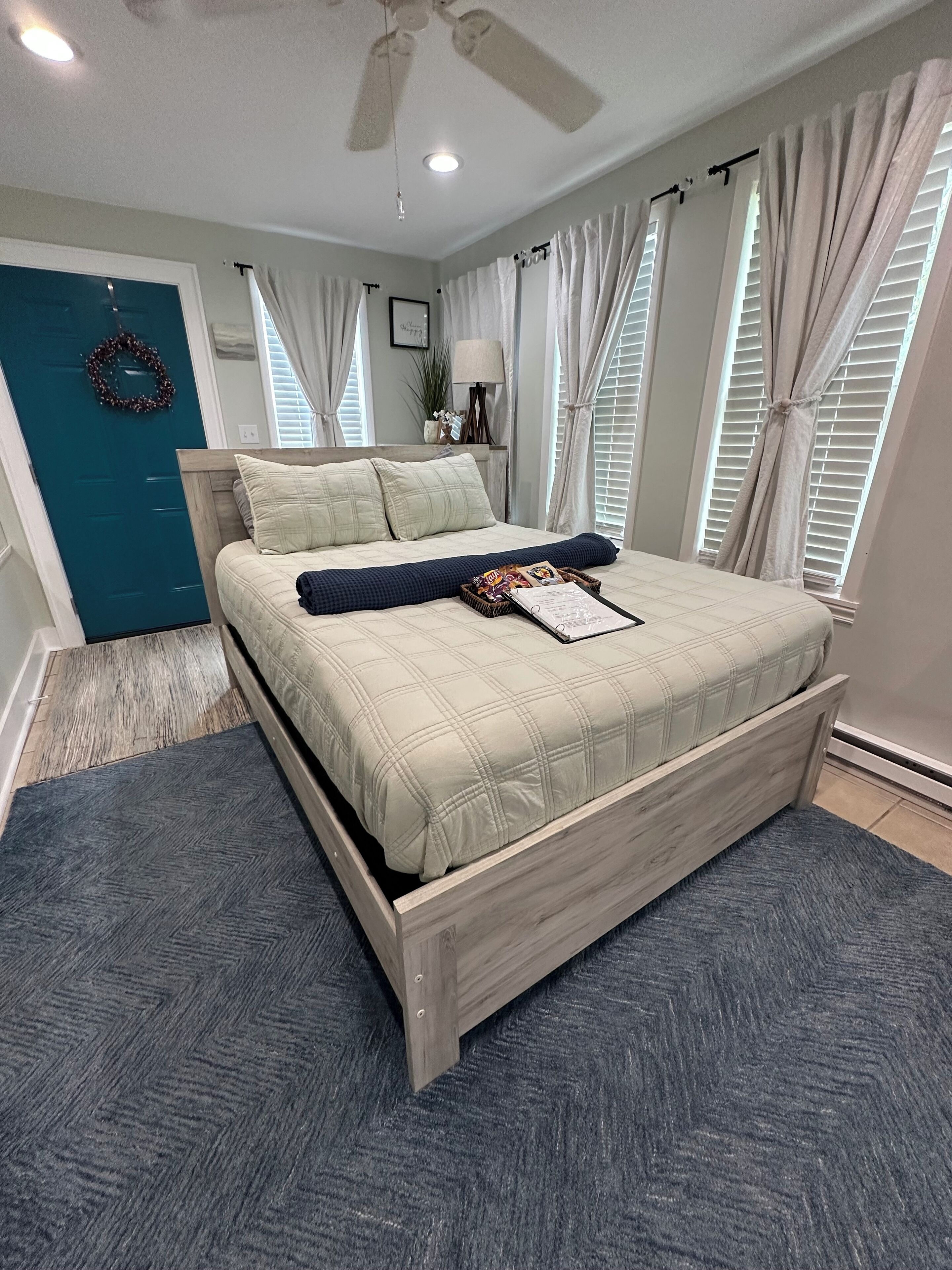 1 slaapkamer, een strijkplank/strijkijzer, gratis wifi, beddengoed