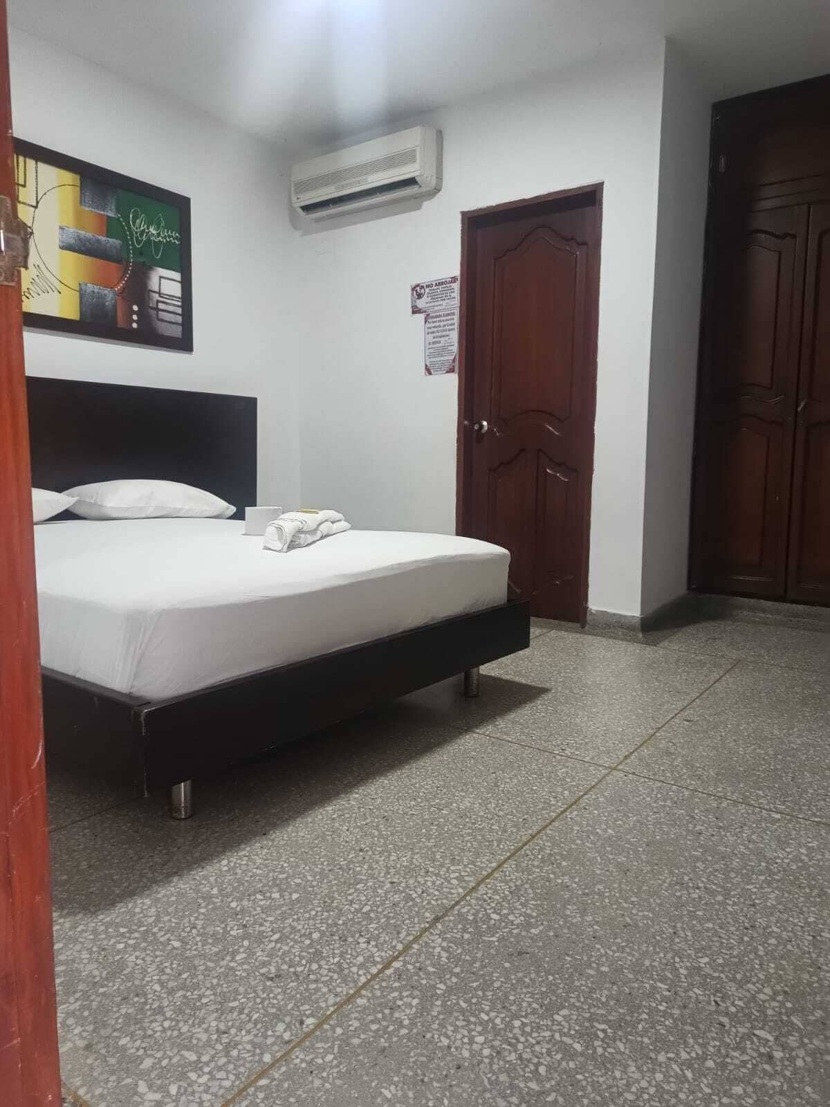 Habitació doble clàssica | Espai de treball apte per a portàtils i wifi gratuïta 