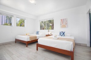 Basic Apartment | Desk, laptop workspace, free WiFi, bed sheets - Boutique Apartments SoBe (Miami Beach)