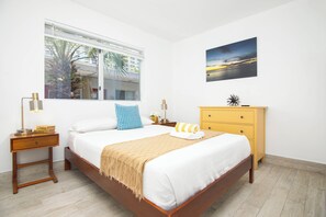 Family Apartment | Desk, laptop workspace, free WiFi, bed sheets - Boutique Apartments SoBe (Miami Beach)