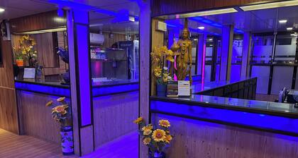 Oasis Floating Hotel Yangon