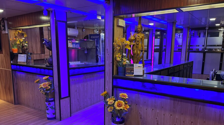 Oasis Floating Hotel Yangon