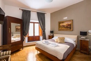 3 chambres, fer et planche à repasser, Wi-Fi gratuit, draps fournis