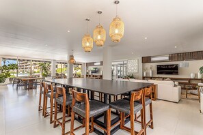 Dining - New 3 Bedroom Luxury Condo. (Cabo San Lucas)