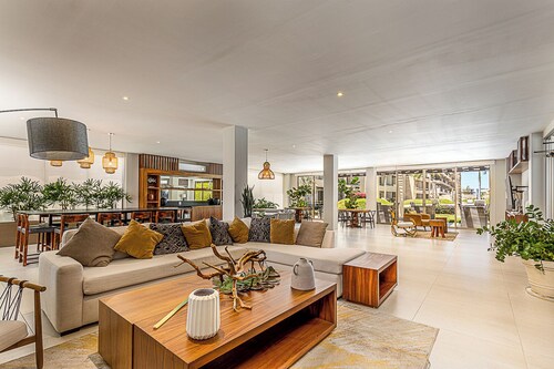 New 3 Bedroom Luxury Condo.