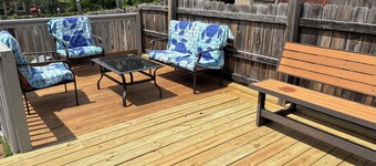 Spacious Charming Md-twn, 2Sty, 8-10Bd, Deck/Patio, Wi-Fi, Laundry N Heart of KC