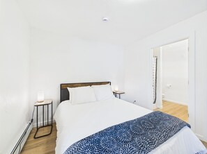 1 bedroom, iron/ironing board, free WiFi, bed sheets