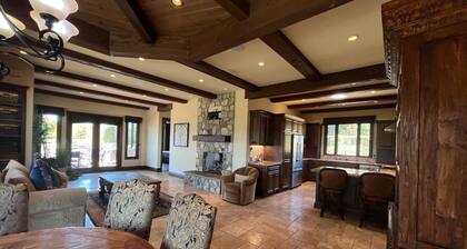 Luxury Home on Secluded Ranch, near beaches and hiking