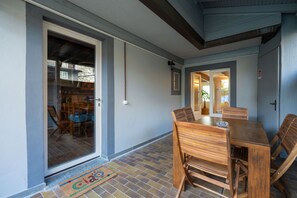 تناول الطعام بالخارج