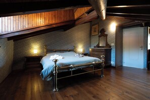 3 عدّة غرف نوم ومكواة/لوح كي وواي فاي مجانًا وملاءات أسرّة