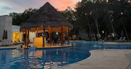 Charming 2-bedroom apartment with AC, WiFi in lovely Q.R