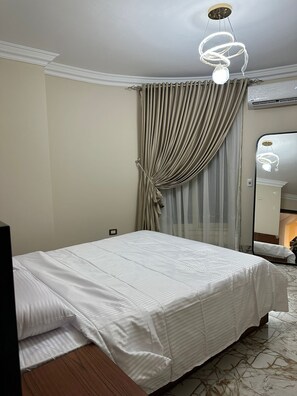 4 室のベッドルーム、アイロン / アイロン台、WiFi、ベッドシーツ