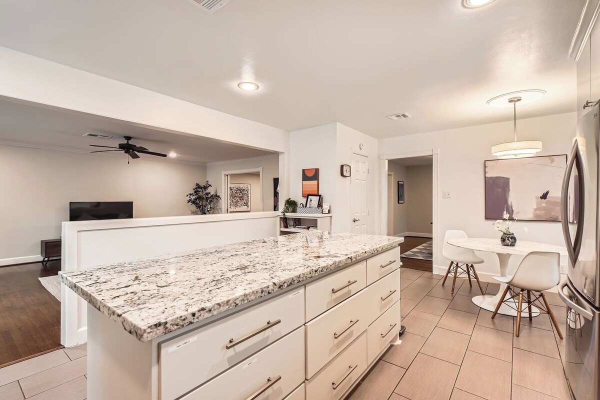 Photo 24 of Family-Friendly Home in Braeswood - Prime Location