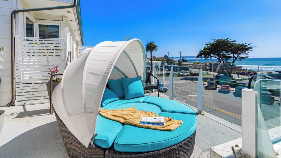 2 Coastal Studios at Cayucus Beach Access + Ocean Views