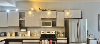 Great Location! 1-bedroom condo in Downtown Bloomington